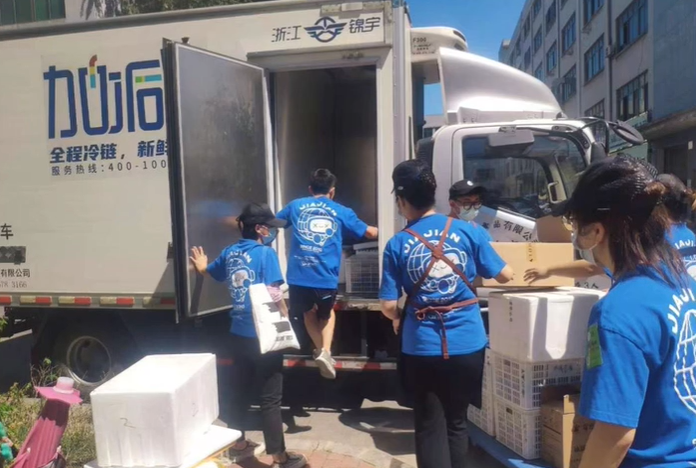 共克时艰战疫情，AG电投厅一直在路上